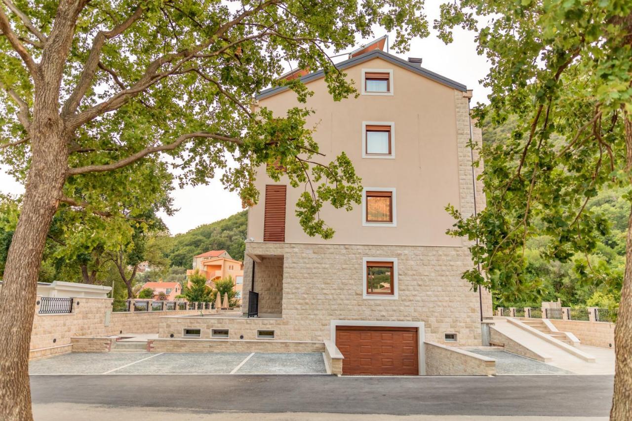 Luxury Apartments Queen Petrovac Luaran gambar