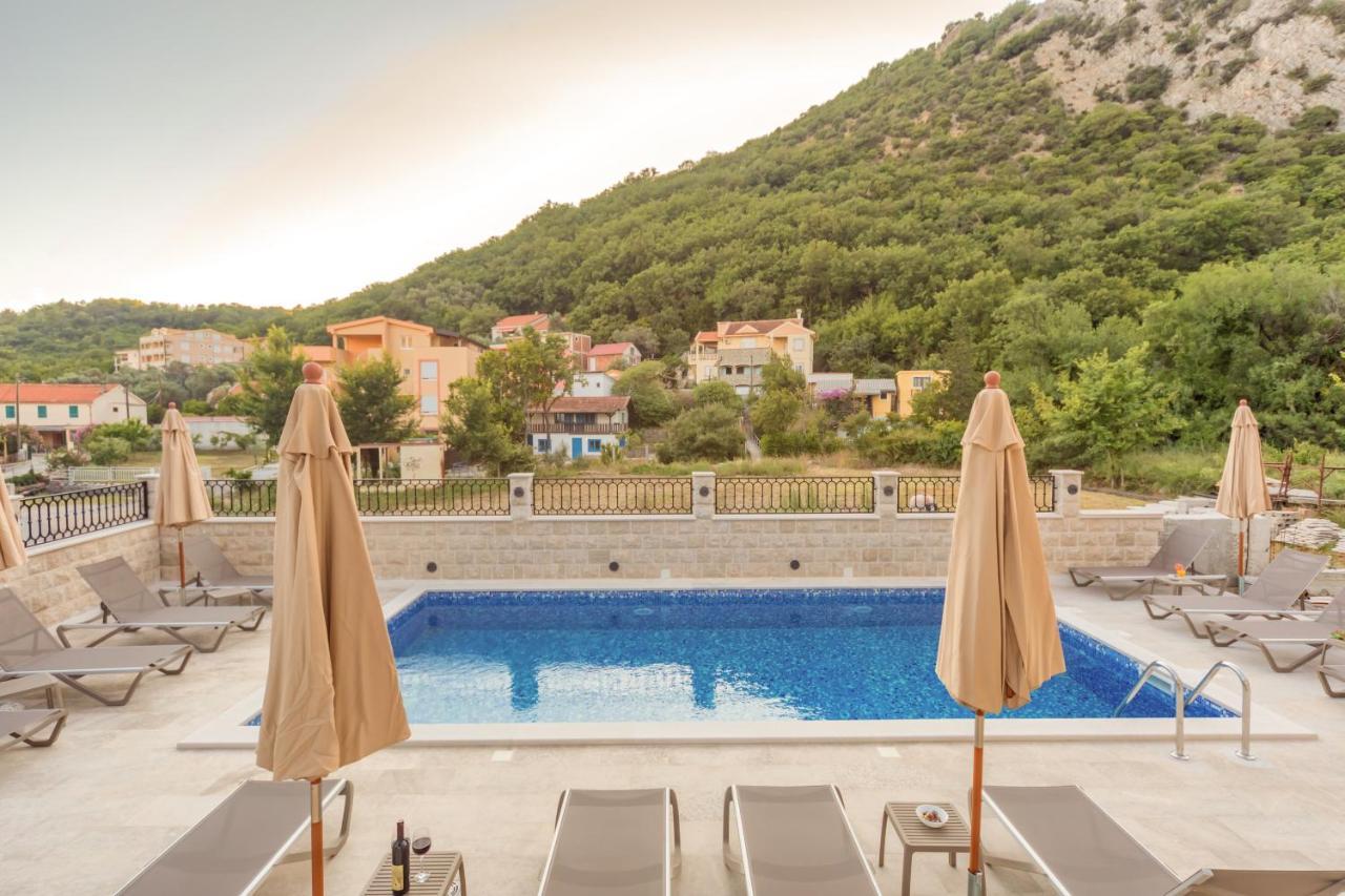 Luxury Apartments Queen Petrovac Luaran gambar