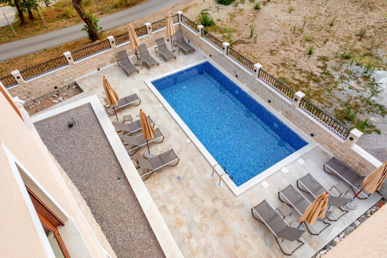 Luxury Apartments Queen Petrovac Luaran gambar