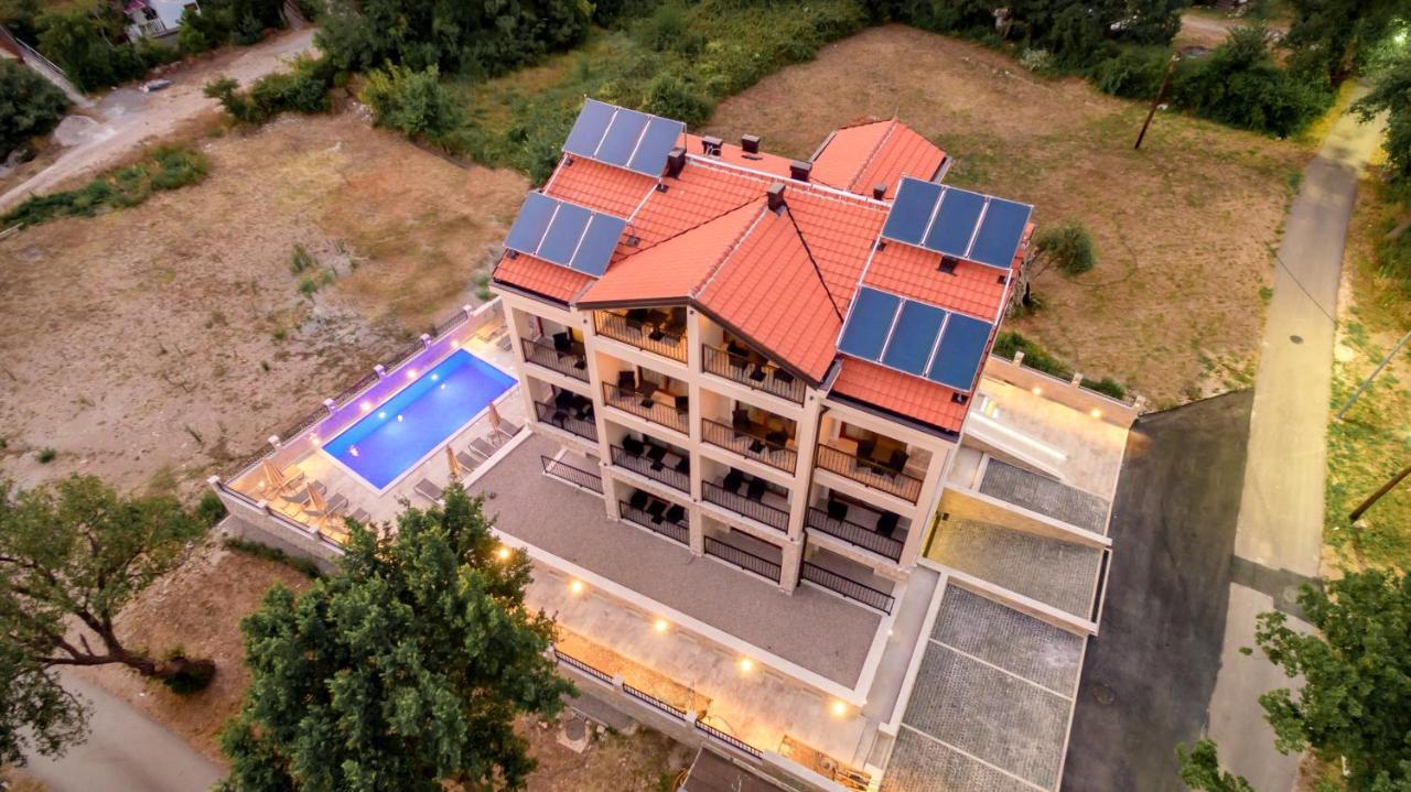 Luxury Apartments Queen Petrovac Luaran gambar